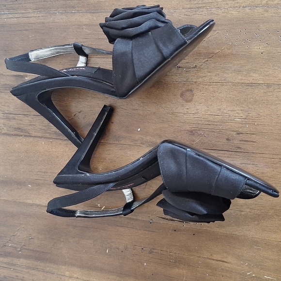 NINA NEW YORK Black Satin Rosette D'orsay Slingback Heels - Size 6M - Picture 3 of 12